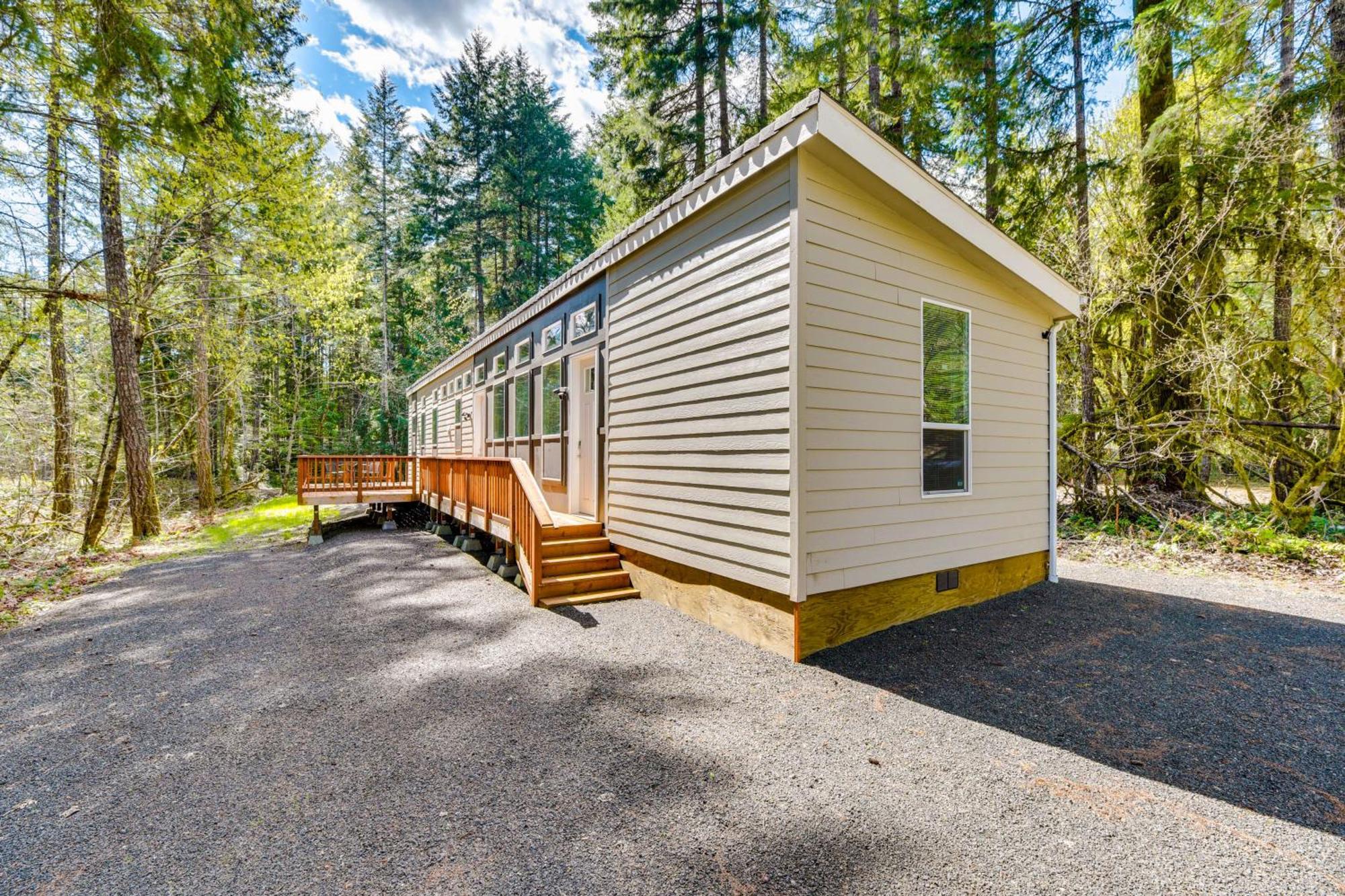 Hoodsport Vacation Rental With Private Lake Access! Eksteriør billede