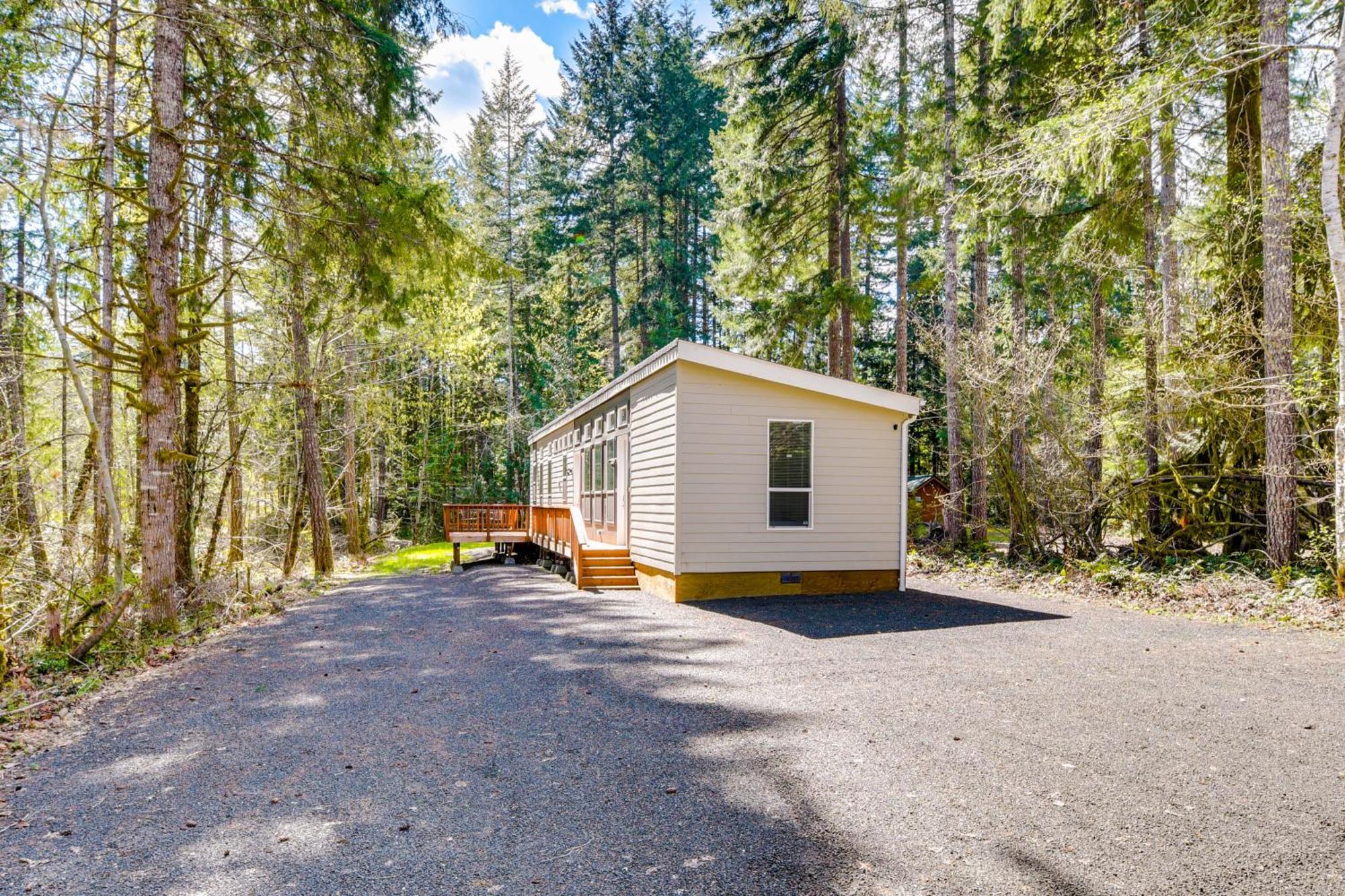 Hoodsport Vacation Rental With Private Lake Access! Eksteriør billede